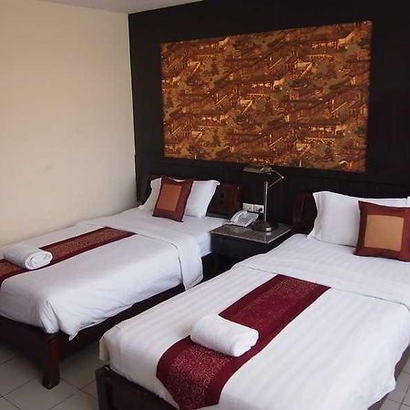 Jomtien Holiday Pattaya Hotell Eksteriør bilde
